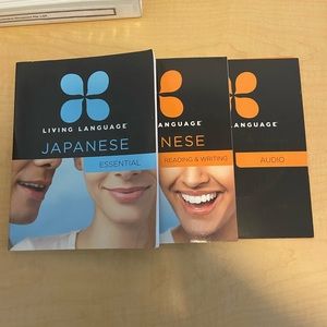 Unused set of Japanese books with audio CD